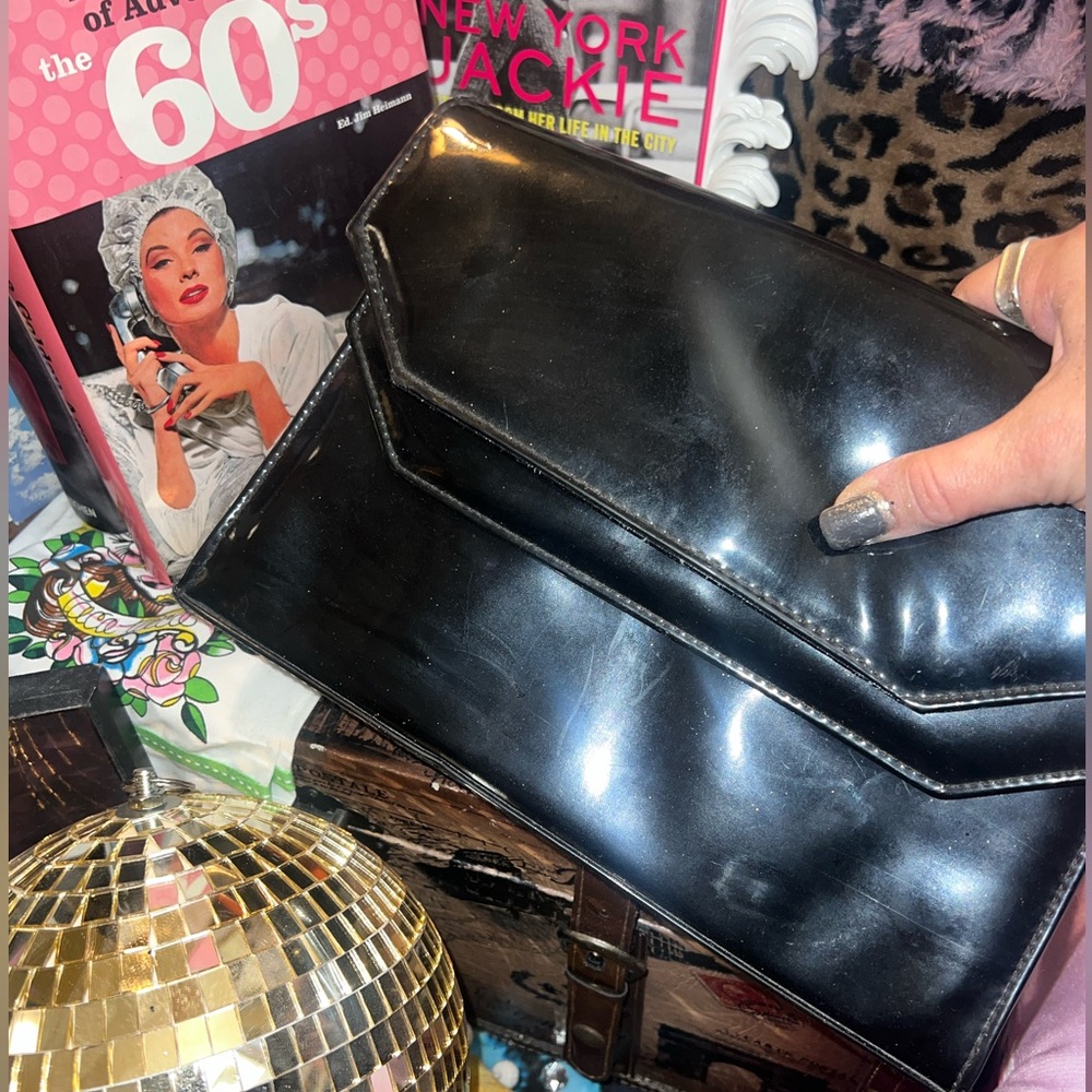 Vintage - Retro Black Fold Over Expandable Clutch